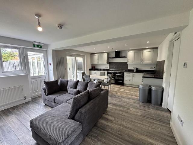 Room for rent in Evershot, Oxfordshire