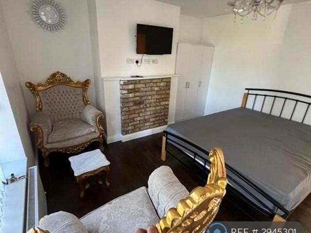 Room for rent in Elstree and Borehamwood, Borehamwood