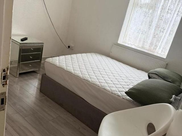 Room for rent in Avery Hill, Greater London