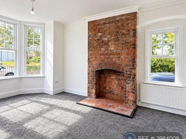 Room for rent in Sharpness, Stroud