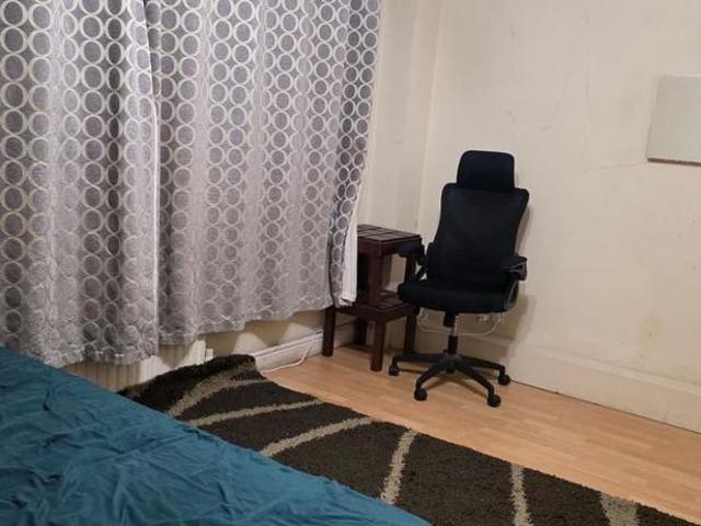 Room for rent in Highfield, Pouchen End