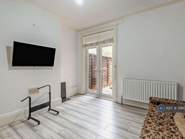 Room for rent in Chaddesden, East Midlands