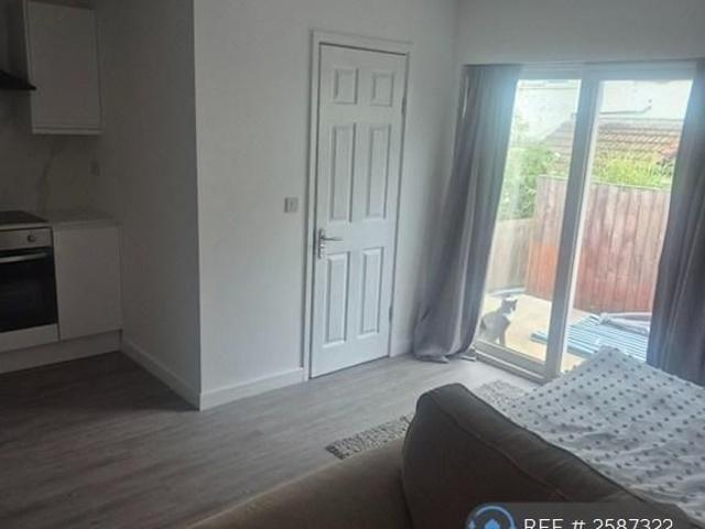 Room for rent in London Borough of Croydon, Thornton Heath