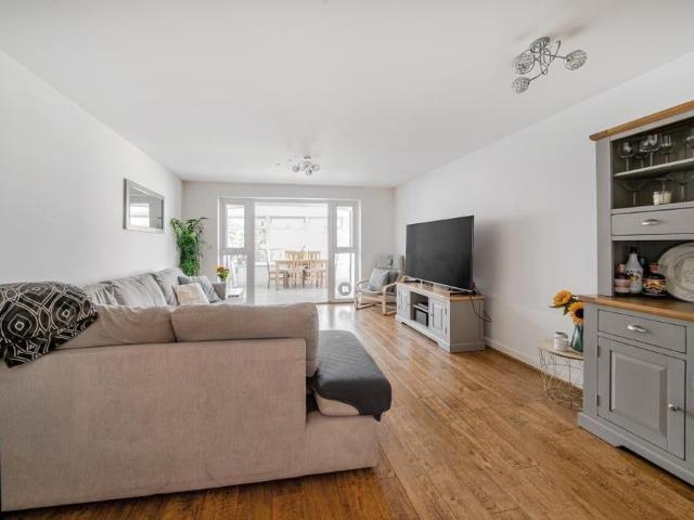 Room for rent in Blackwater and Hawley, Hart