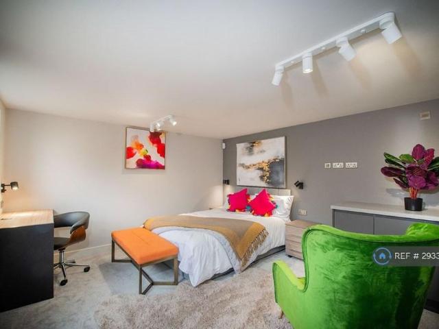Room for rent in Reading West, Reading