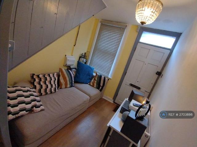 Room for rent in Newtown, Reading