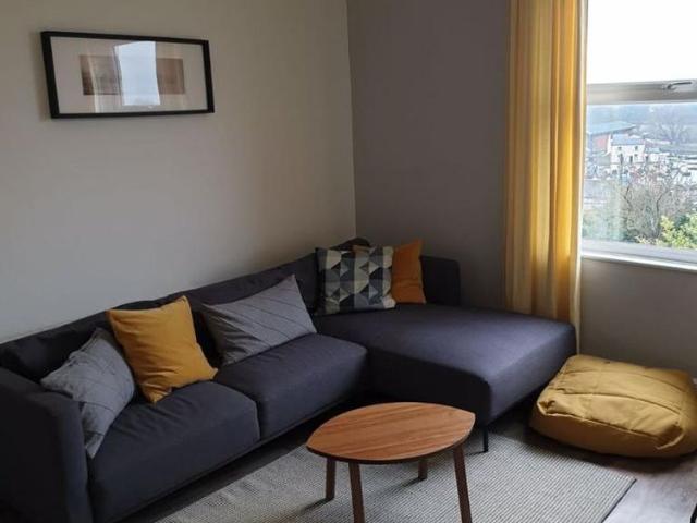Room for rent in St. Peter the Great County, St Peters