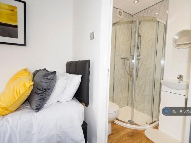 Room for rent in Newton-le-Willows, St Helens