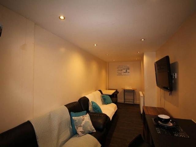 Room for rent in Littleover, East Midlands