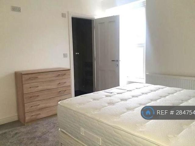 Room for rent in Bedford, Wigan