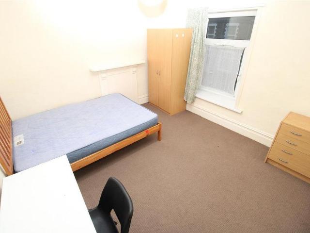 Room for rent in Pontypridd, Wales