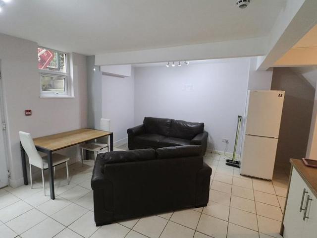 Room for rent in Northampton, Northamptonshire