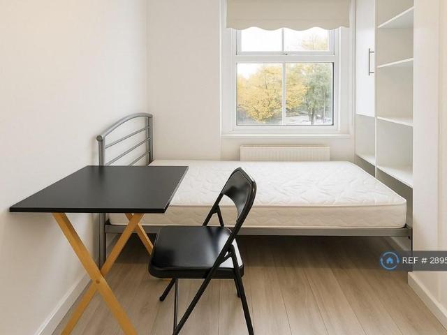 Room for rent in Barnsbury, Greater London