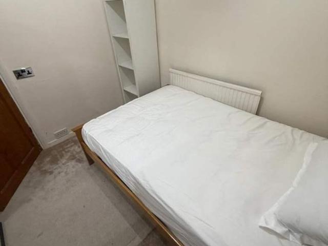 Room for rent in London Borough of Havering, Greater London