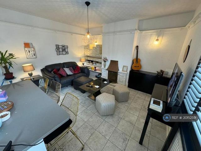 Room for rent in Heanor Gate, Kedleston