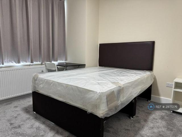 Room for rent in Wealdstone, Greater London