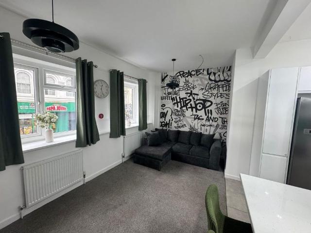 Room for rent in St James' End, Northampton
