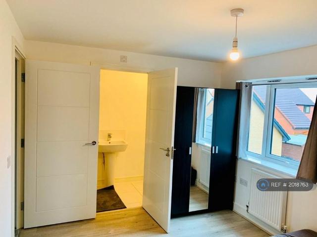 Room for rent in Northstowe, Arrington