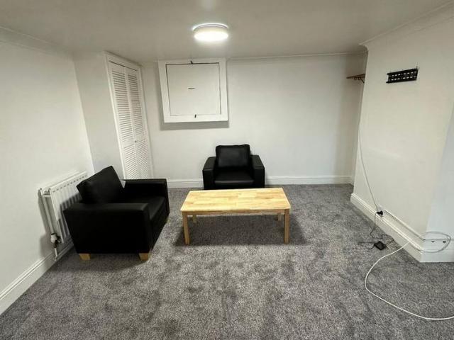 Room for rent in Brompton, Gillingham