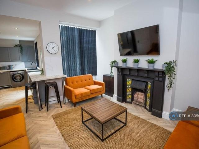 Room for rent in Two Mills, Cheshire