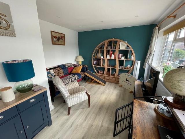 Room for rent in Binstead, Ryde