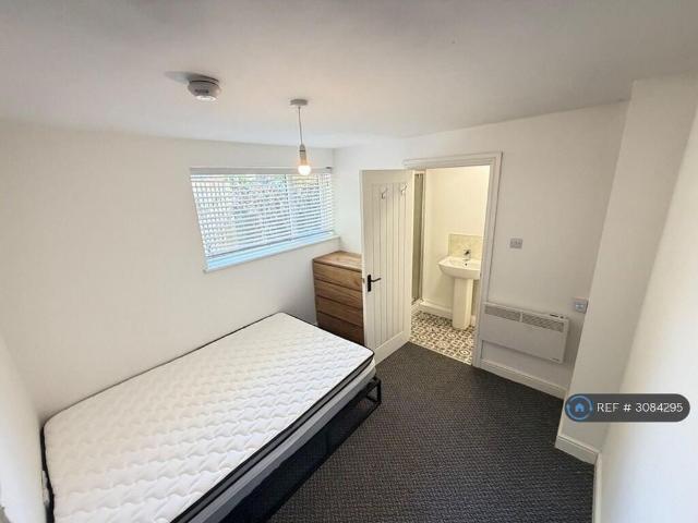 Room for rent in Little Lever, Bolton