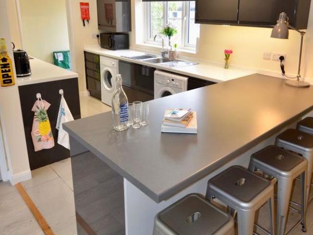 Room for rent in Round Hill, Brighton