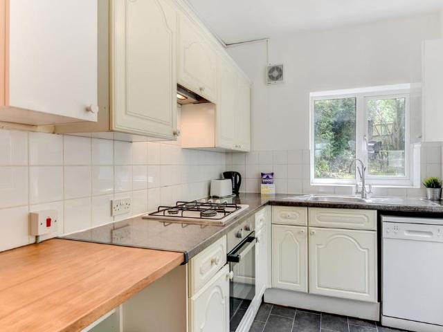Room for rent in Round Hill, Brighton & Hove