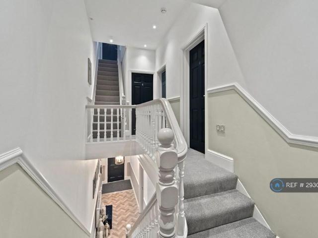 Room for rent in Littleover, East Midlands