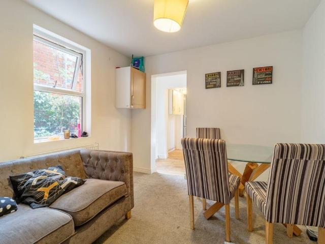 Room for rent in Newtown, Reading