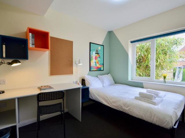 Room for rent in Round Hill, Brighton & Hove