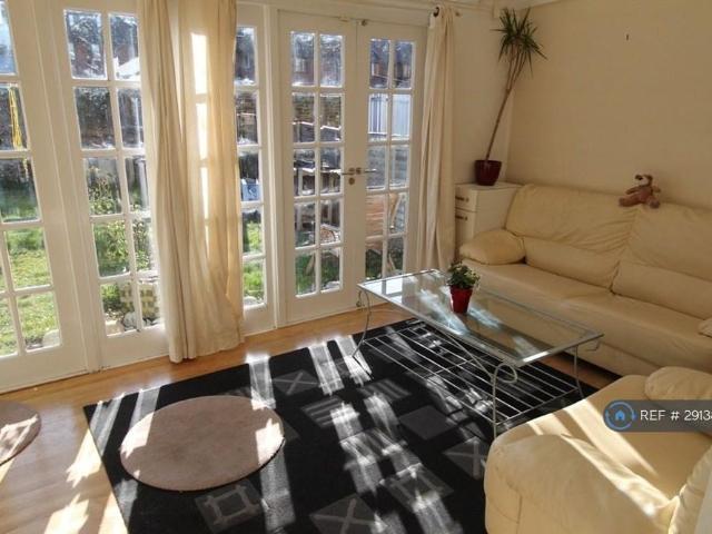 Room for rent in London Borough of Croydon, Greater London