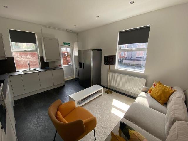 Room for rent in Claughton, Birkenhead