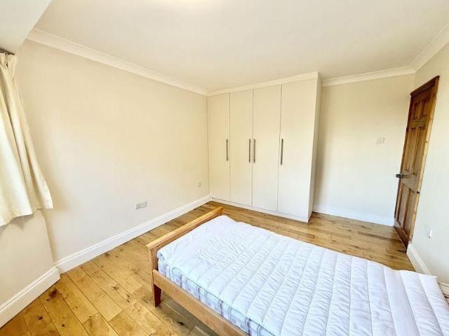 Room for rent in Hatch End, Greater London