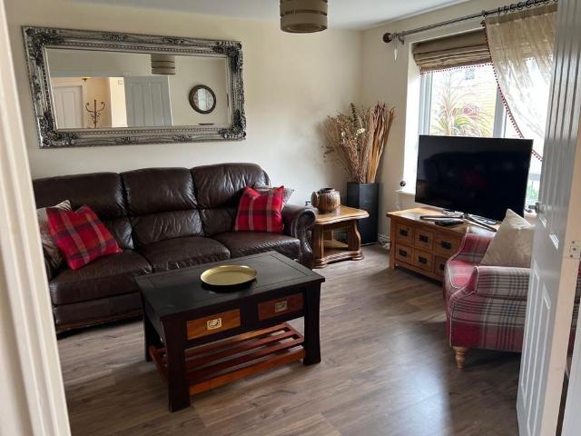 Room for rent in Broughton Gate, Milton Keynes