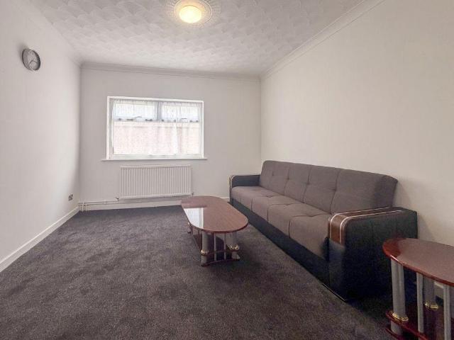 Room for rent in West Town, Peterborough