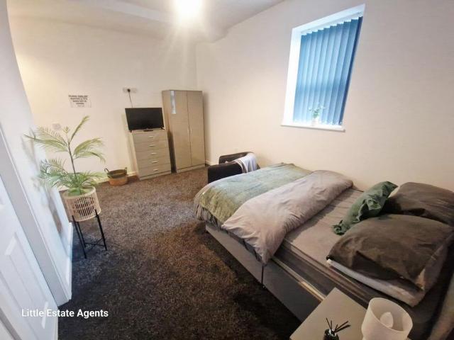 Room for rent in St Helens