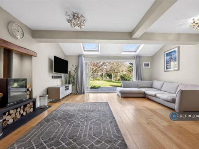 Room for rent in Crookhill, Worcestershire