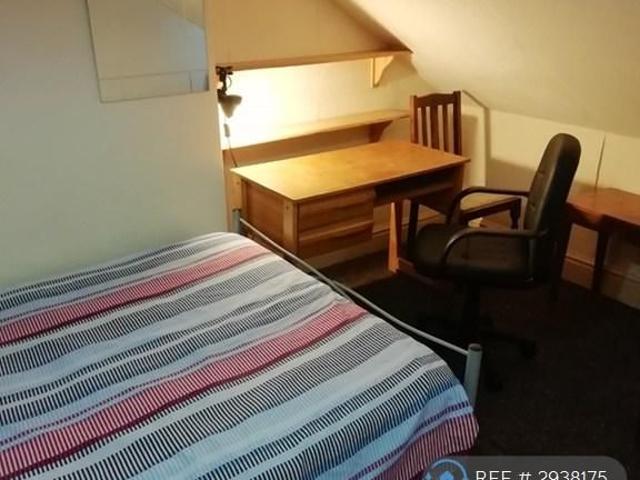 Room for rent in Waun Fawr, Wales