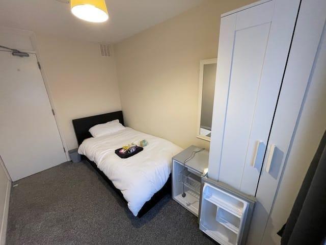 Room for rent in Corby
