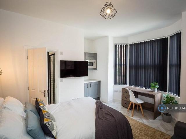 Room for rent in Two Mills, Cheshire