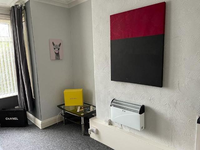 Room for rent in Austhorpe, Leeds
