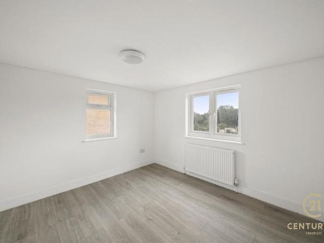 Room for rent in London Borough of Ealing, Greater London