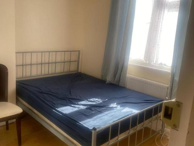 Room for rent in London Borough of Ealing, Greater London