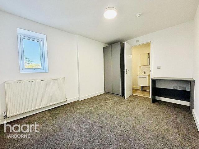Room for rent in Langley Green, West Midlands