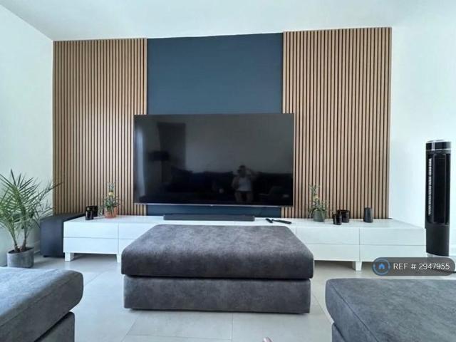 Room for rent in Ledston, West Yorkshire