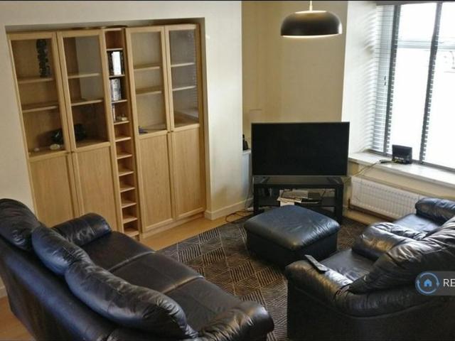 Room for rent in Nangreaves, Wales