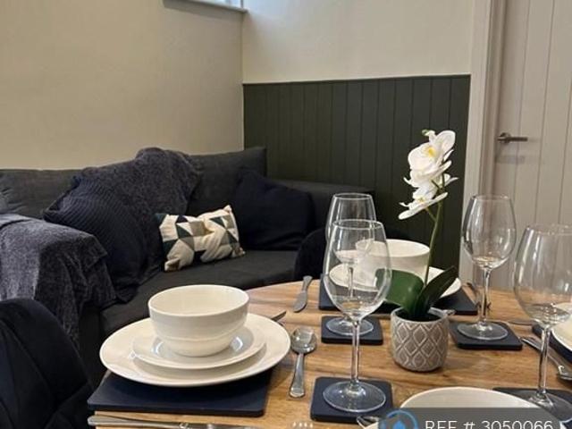 Room for rent in Branksome, Poole