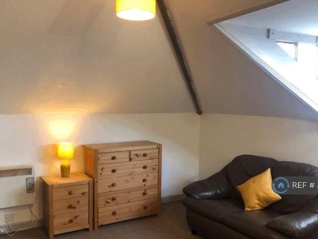 Room for rent in Binstead, Ryde