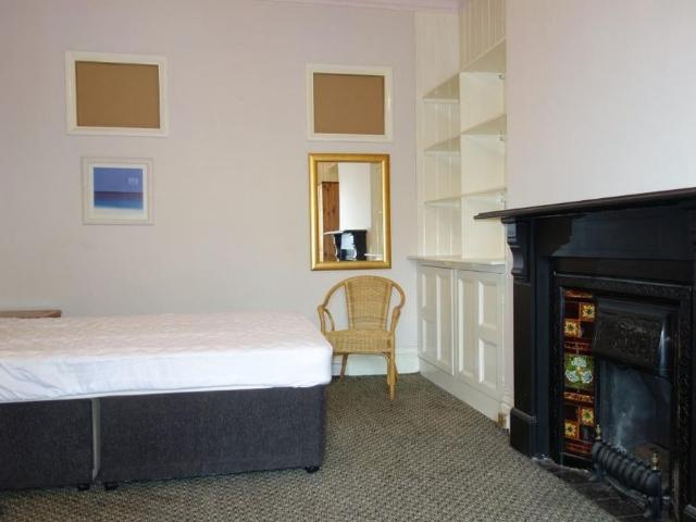 Room for rent in Baildon, Bradford
